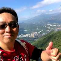 愛女5歲上獅子山頭