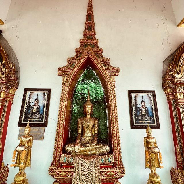 วัดบางพรหม วัดงามริมน้ำ