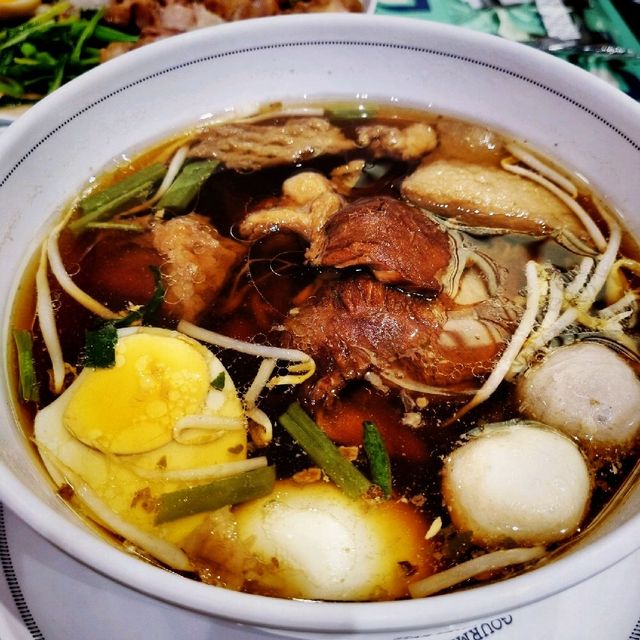 Siam Paragon, a Foodie Haven and Aquarium 