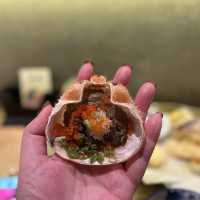 材料豐富嘅蟹丼飯
