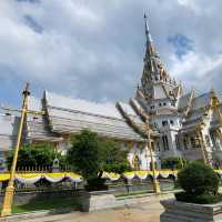นั่งรถไฟไปวัดหลวงพ่อโสธร