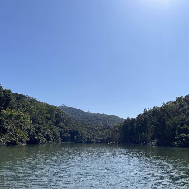 適合親子一齊行既流水響郊遊徑，唔止有湖景，僅需時約2小時就可以來回完成！
