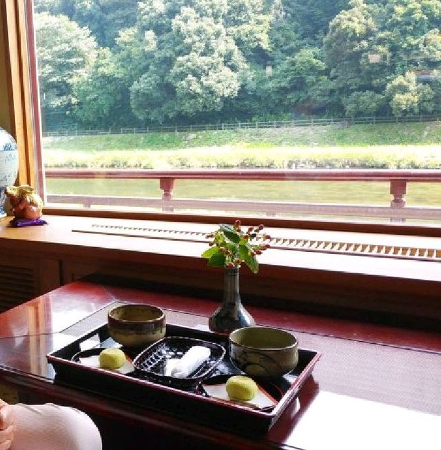 鳥取県の天然岩・岩窟の湯と絶品料理！旅館大橋
