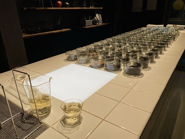 京都でたくさんの色のお茶を楽しむ『7T+ 』