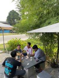 yee slowbar คาเฟ่ชิลเมืองยี่งอ