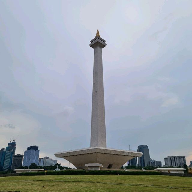 Tugu monument national (Monas)