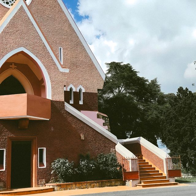 พาเที่ยว โบสถ์โดเมนเดมารีสีชมพูหวานแหวว Dalat 💒