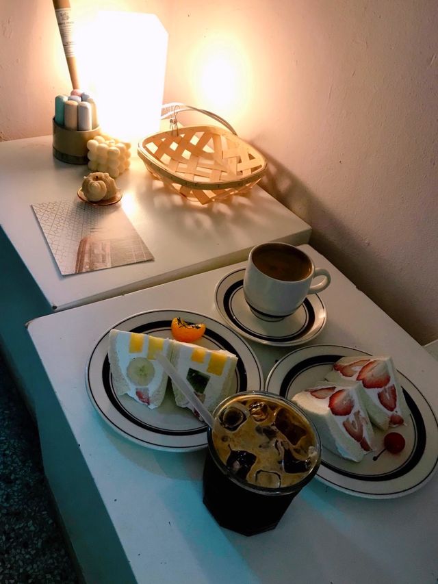 韓国/ソウル【乙支路】フルーツサンドが食べられるお店🍓🍊🥝