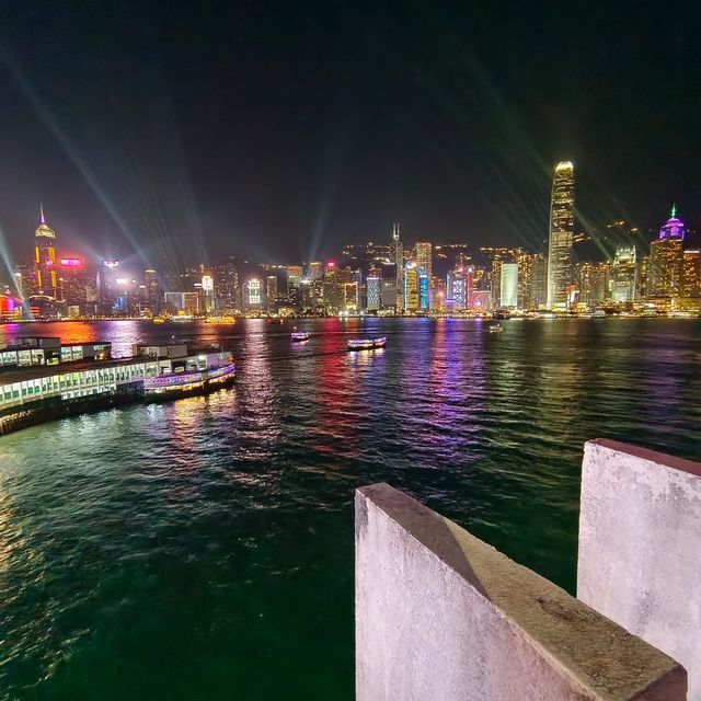 維多利亞港 ，璀璨夜景！東方之珠！