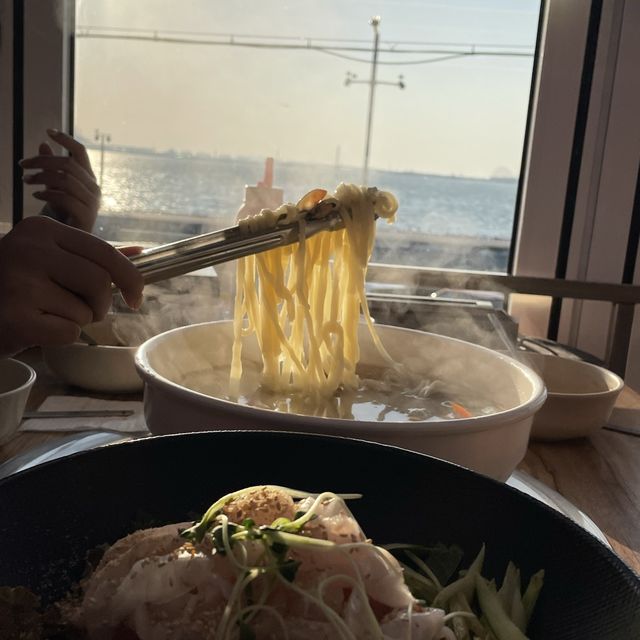노을 바라보며 저녁 챙겨먹기란 완벽한 하루지!