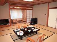 加賀屋~日本人一生必住一次的溫泉飯店｜38年榮獲溫泉飯店冠軍寶座｜頂級服務 豪華溫泉｜連商店街都好逛 