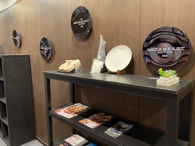 福岡繁華街に近い『春吉地区』にあるホテル『The BREAKFAST HOTEL福岡天神』