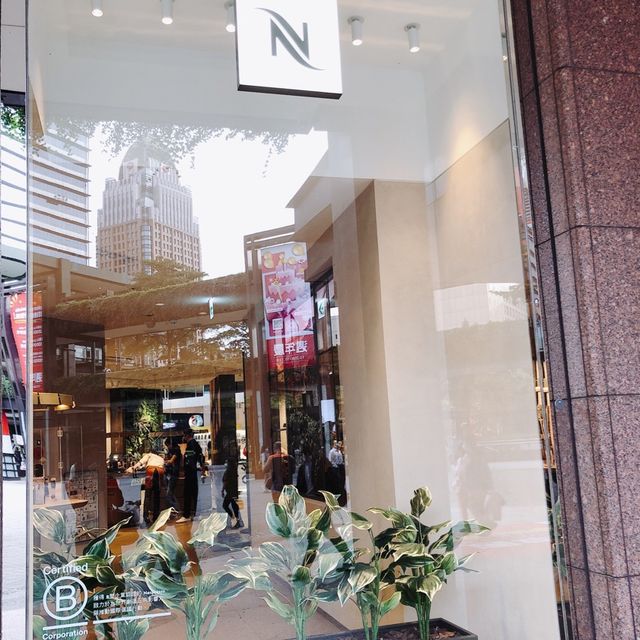 喝杯咖啡☕️ NESPRESSO Shin Kong Mitsukoshi Taipei Xinyi A11 Store NESPRESSO 新光三越台北信義新天地A11新概念精品店