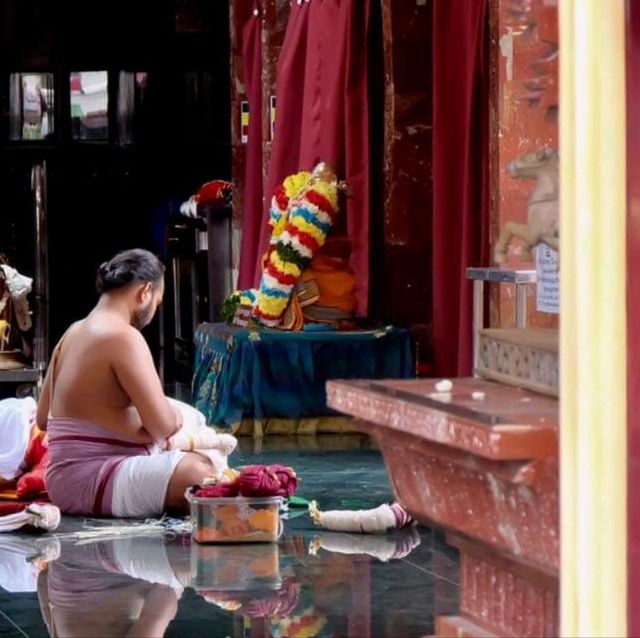 วัดศรีมาริอัมมันต์ (Sri Mariaman Temple) สิงคโปร์