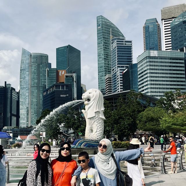 Merlion  สัญลักษณ์แห่งสิงคโปร์ 