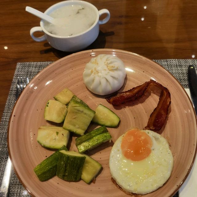 尚廚自助早餐報告～九龍東皇冠假日酒店