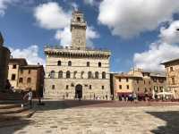 Walking in Piazza del Campo ~ Siena 