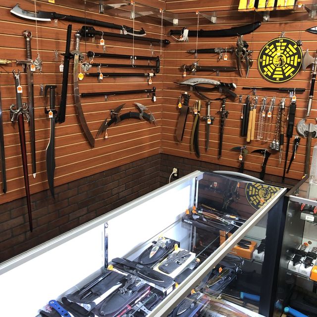 美國｜喬治亞州 海倫小鎮 漂亮小刀+刺青店