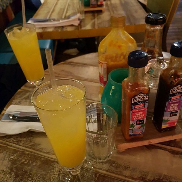Casual dining and cocktails in London 