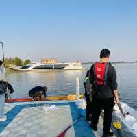 kayaking at Donghu East lake park 