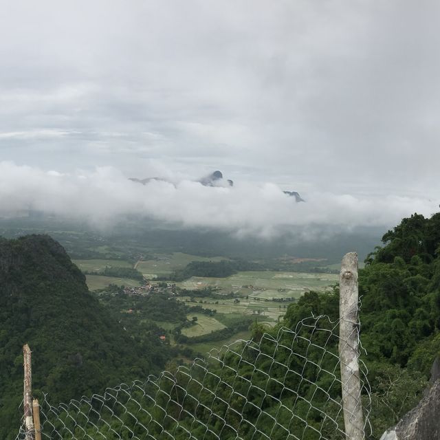 Pha Ngern View Point Top (Hiking, Vang Vieng)