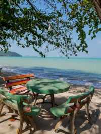ร้านลับริมทะเล ที่คนภูเก็ตรู้จักกันดี