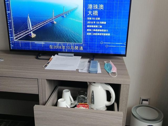 不過不失的體驗，間中都想體驗一下不同酒店的服務，這間是比較偏遠，但是都是可以接受範圍內，都是比較實惠的私人空間體驗