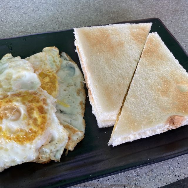 南丫島著名茶餐廳😋 南丫島著名茶餐廳😋