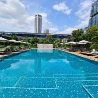 Sparkling mineral pool