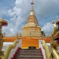 วัดพระธาตุดอยคำ วัดแห่งดอกมะลิ