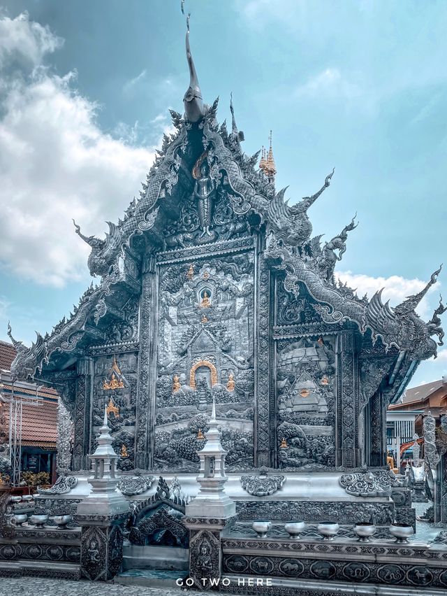 อุโบสถเงินหลังแรกของโลก