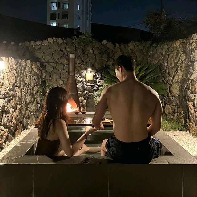 제주 조천 숙소 , 야외 자쿠지 + 솥뚜껑 바베큐 를 한번에 즐길 수 있는 " 빈도롱이 "