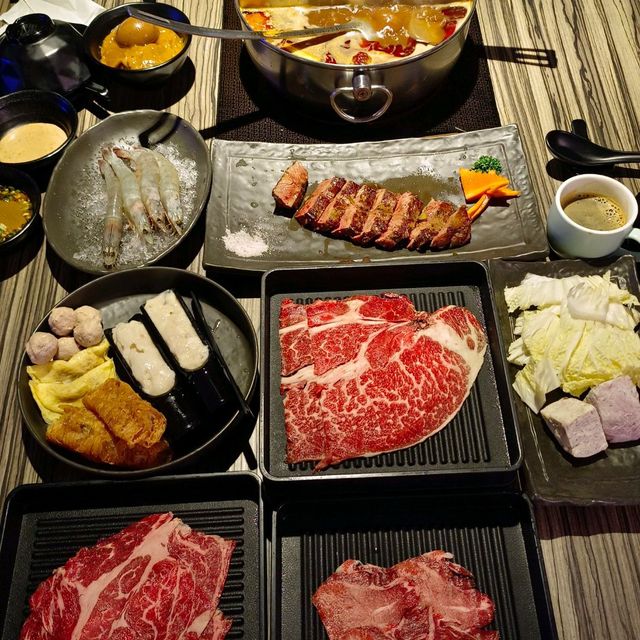 【台北吃到飽】狂野麻神麻辣火鍋，有現煎牛排的麻辣鍋吃到飽耶！