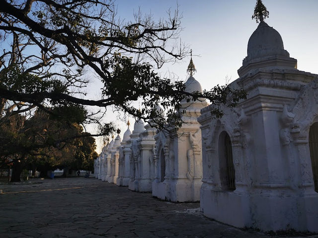 Kuthodaw Temple