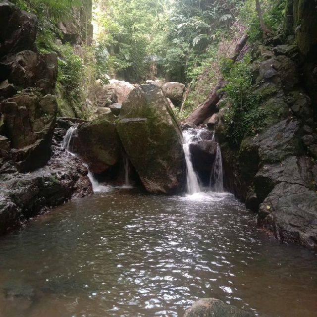 อุทยานแห่งชาติน้ำตกทรายขาว จังหวัดปัตตานี  