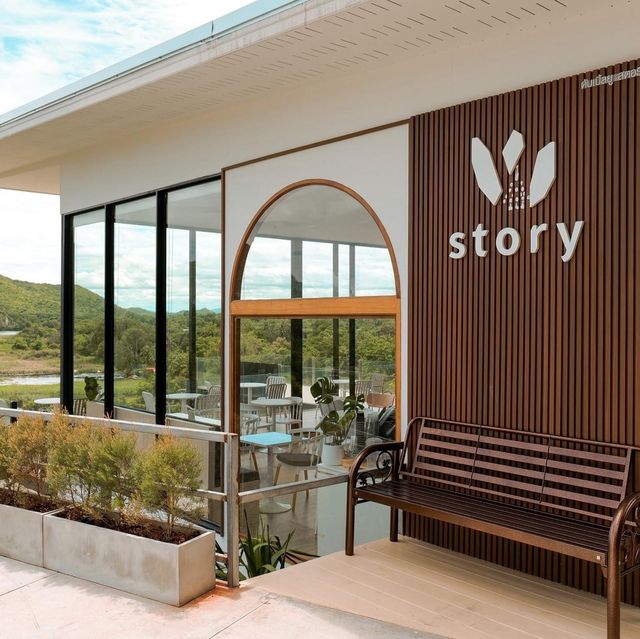 W STORY