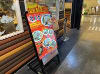 福岡空港。国内線空港内『ラーメン滑走路』で鹿児島ラーメン『Noodle Laboratory 金斗雲』に着陸✈️