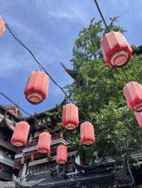 Hanging Lanterns at Yu Garden🌆