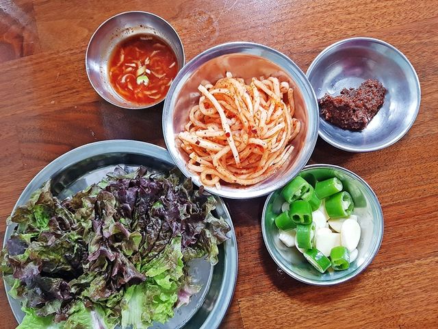 장충동 족발 맛집. 평안도 족발집