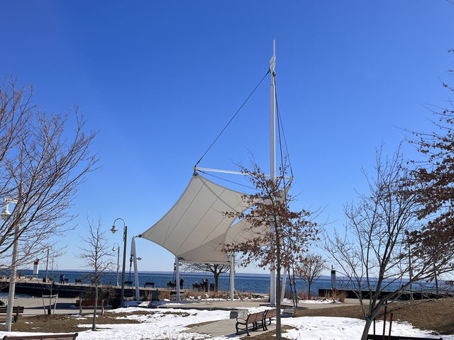 Bronte Heritage Waterfront Park in winter.