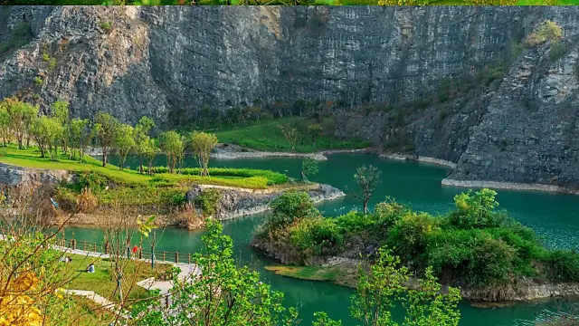 One of the most worth-seeing sceneries in Chongqing city: Chongqing Little Jiuzhai.