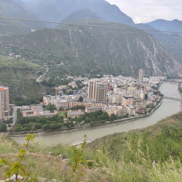 A town worth stopping at 🏘🏯😍in Sichuan province