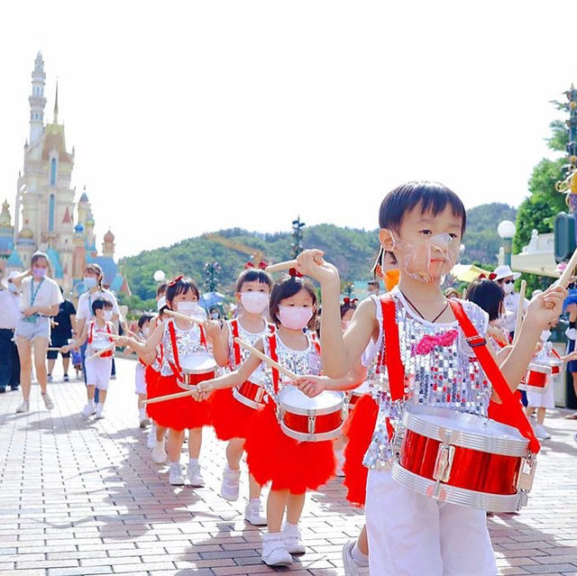 暑假活動！香港迪士尼樂園小鼓隊巡遊