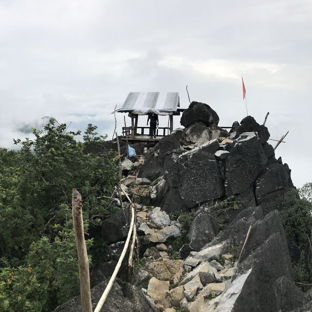Pha Ngern View Point Top (Hiking, Vang Vieng)
