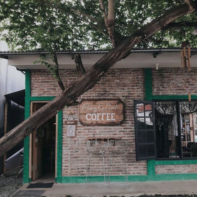 PULANG KERUMAH COFFE JAKARTA TIMUR