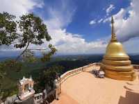 วัดถ้ำเสือ ชมวิวเมืองกระบี่ บันไดสูง 1,237 ขั้น