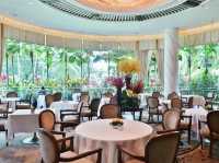 Lux lounge experience at Shangri-La Hotel SG