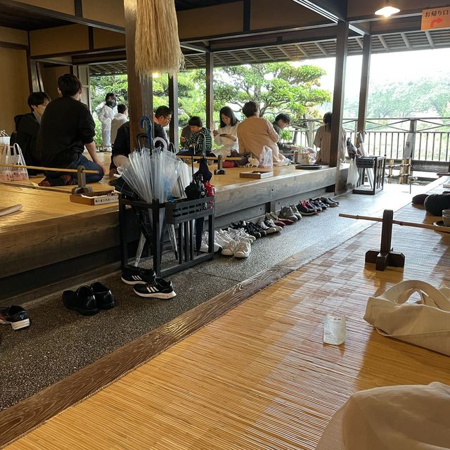 三重県にある赤福 本店にやってきた🙋‍♀️🙋‍♂️