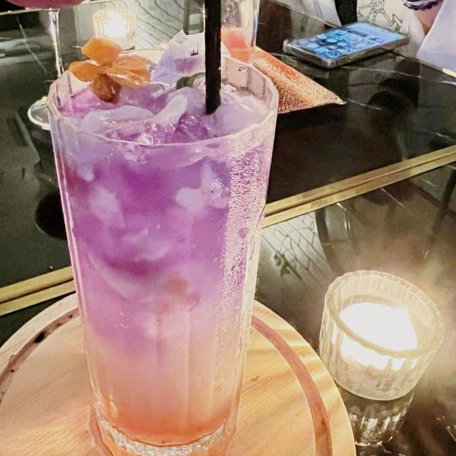 "Day N Nite" restaurant 