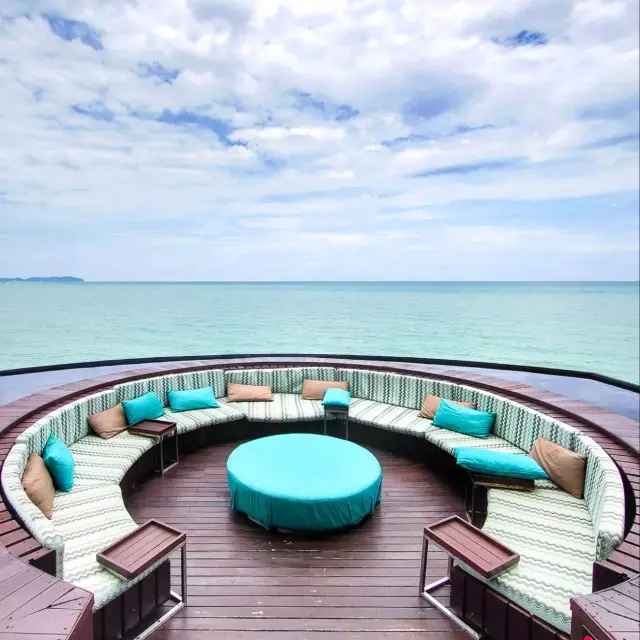 High Tea with Splendid Sea View